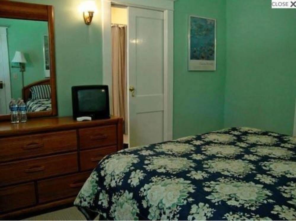 Finger Lakes Bed And Breakfast Penn Yan Exterior photo